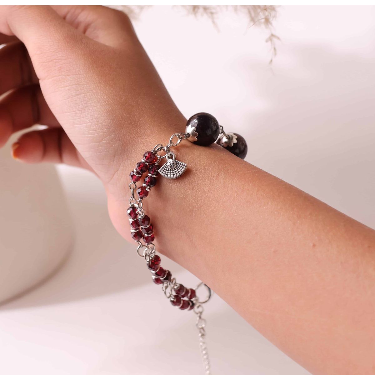 Dual Chain Bracelet (1) dual chain bracelet