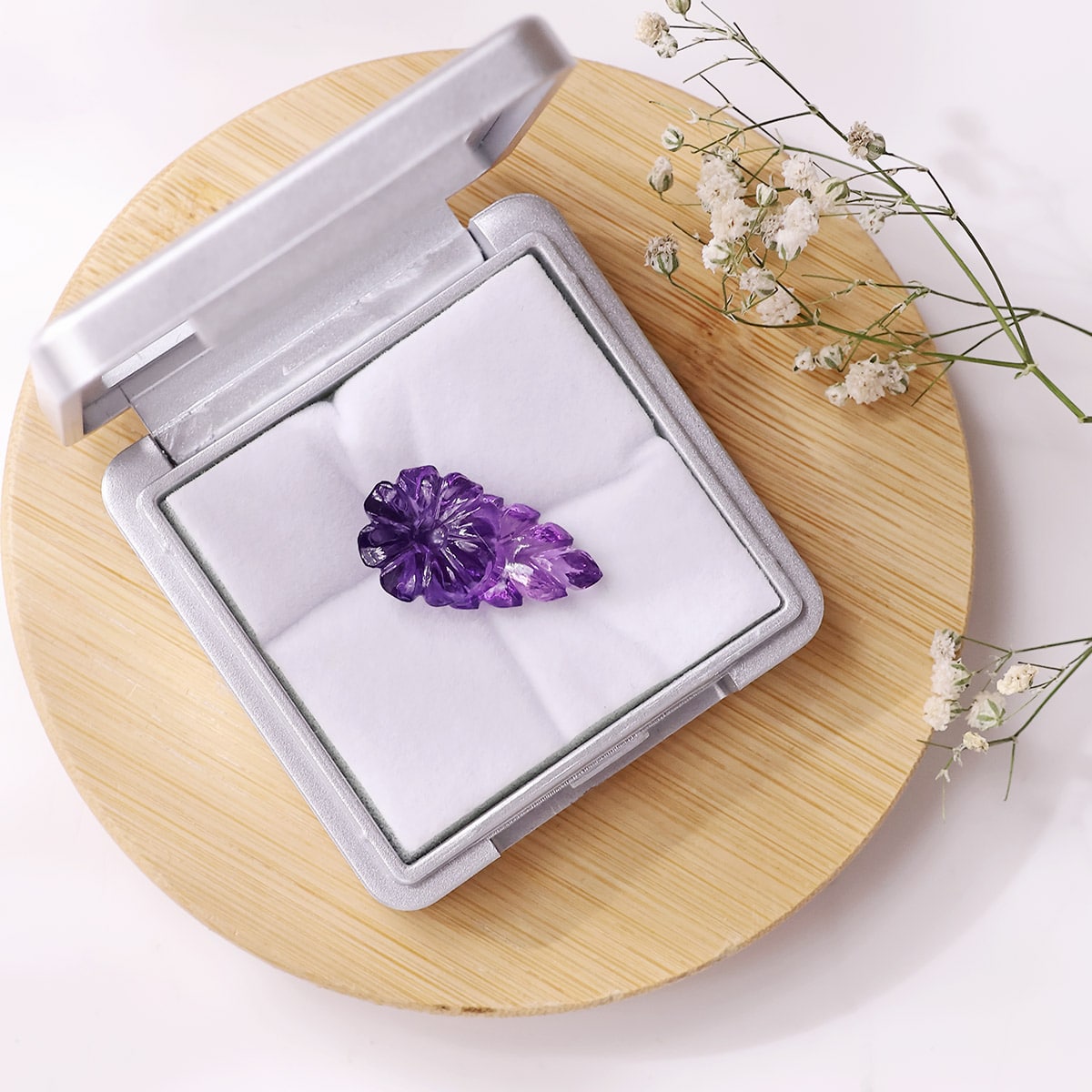 amethyst-feather-carving (1)