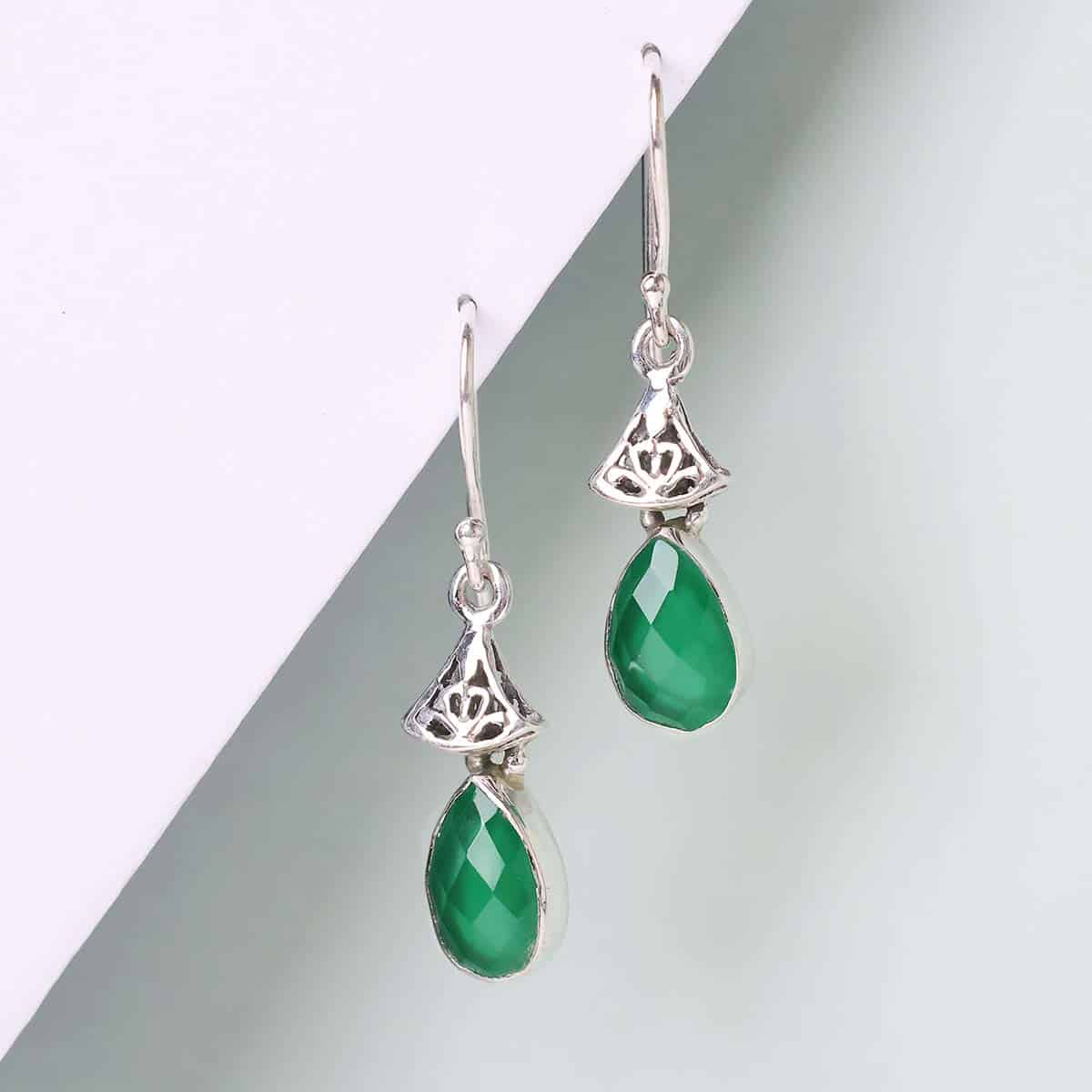 green-onyx-silver-drop-hanging-earrings (1)
