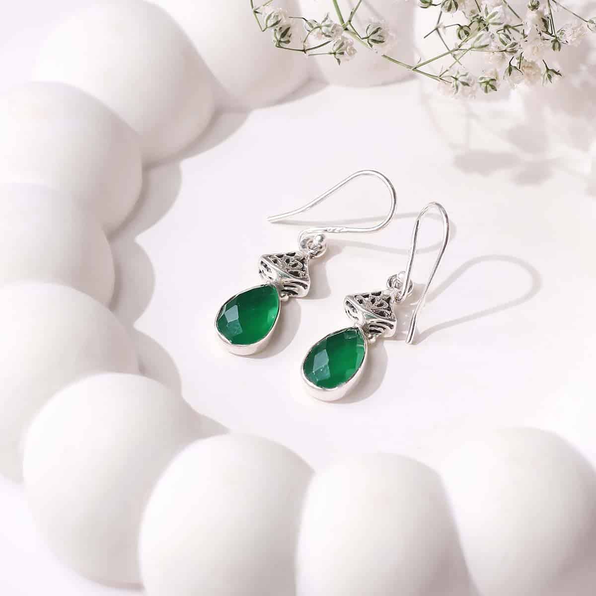 green-onyx-silver-drop-hanging-earrings (4)