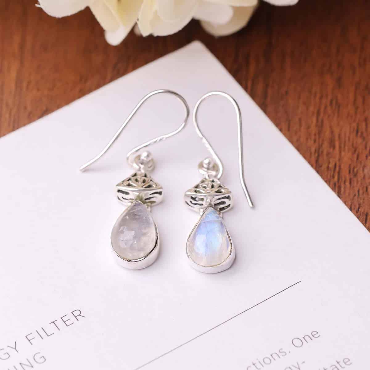 rainbow-moonstone-silver-drop-hanging-earrings (4)