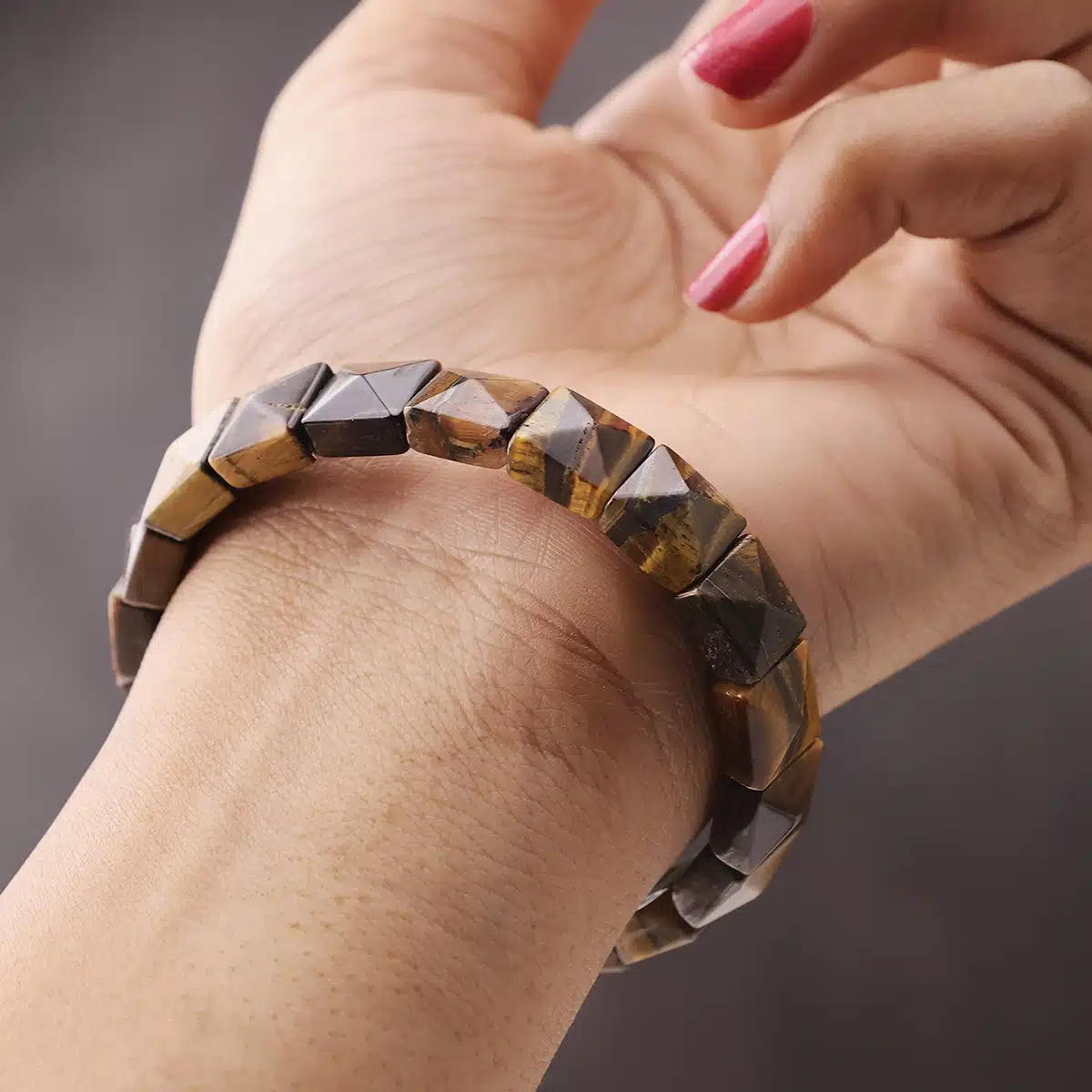 tiger-eye-pyramid-shape-bracelet (8)