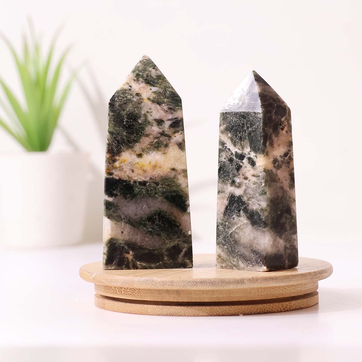 Green Kyanite In Quartz Tower (3)