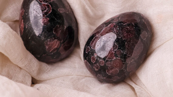 Garnet With Astrophyllite Egg 100-150Gms