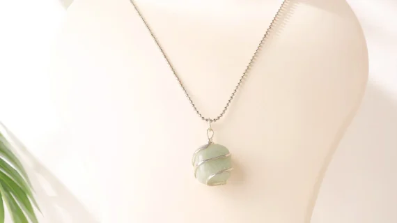 Green Aventurine Tumble Wire Pendant