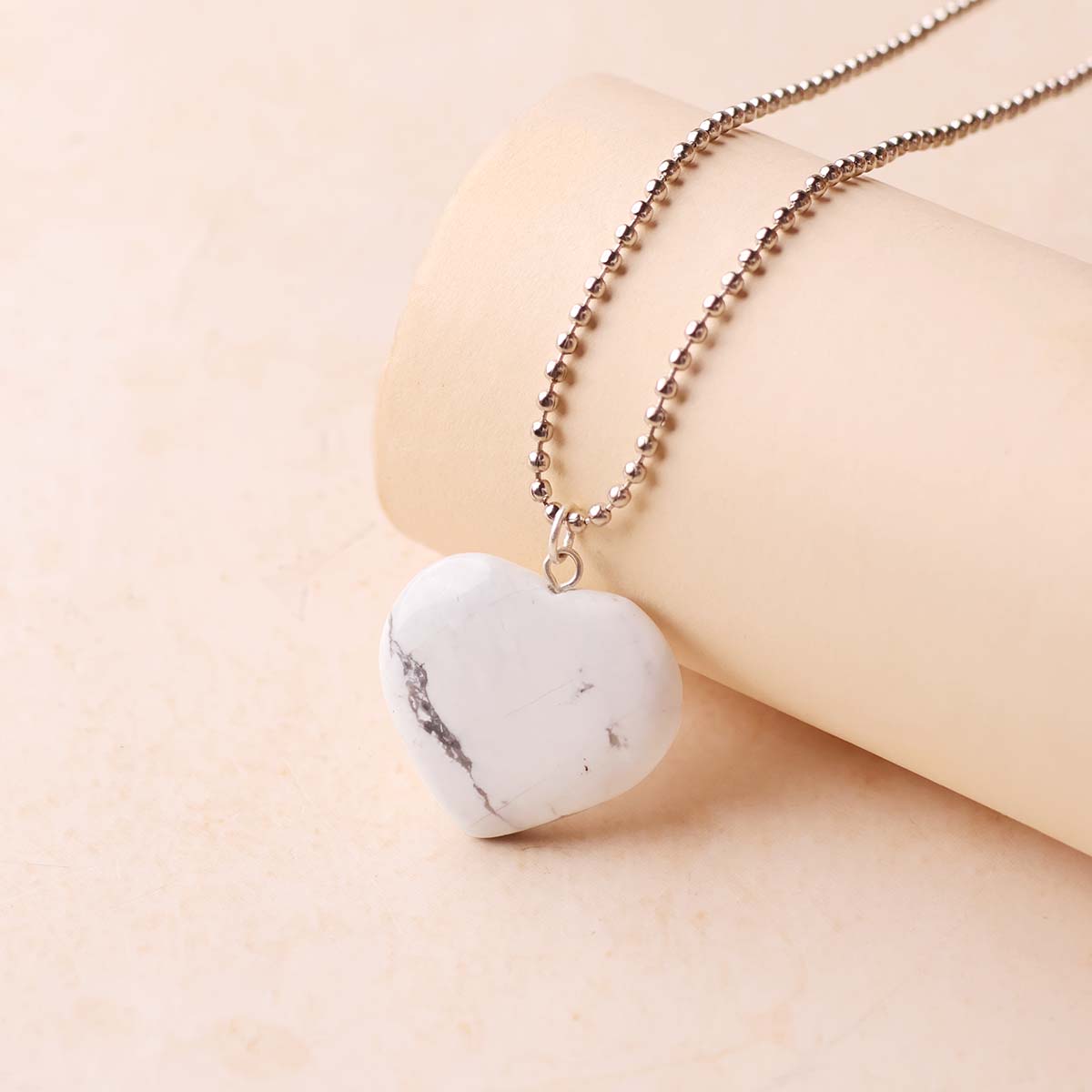 Howlite Heart Pendant (1)