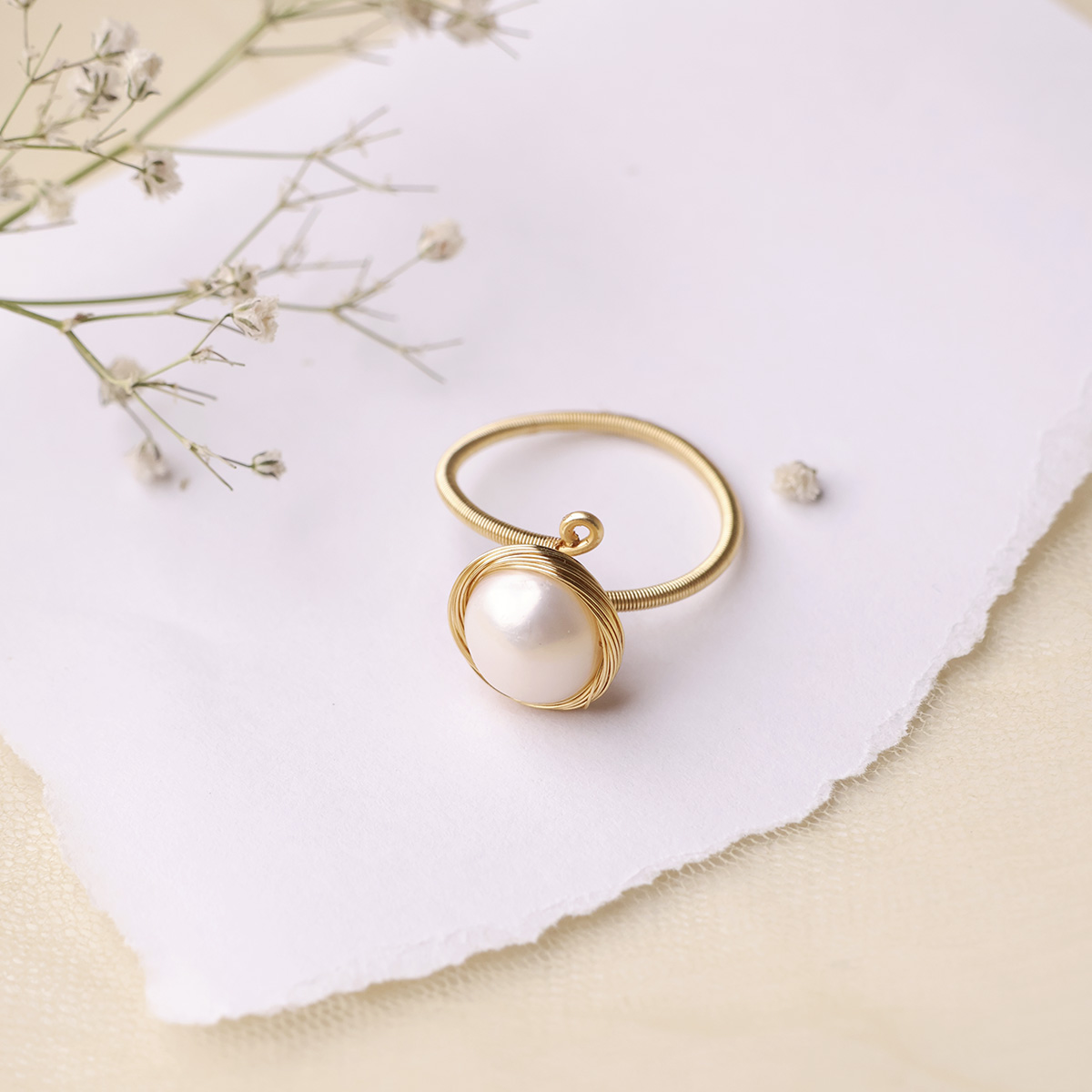 Mother of Pearl Wrapping Ring Small (4)