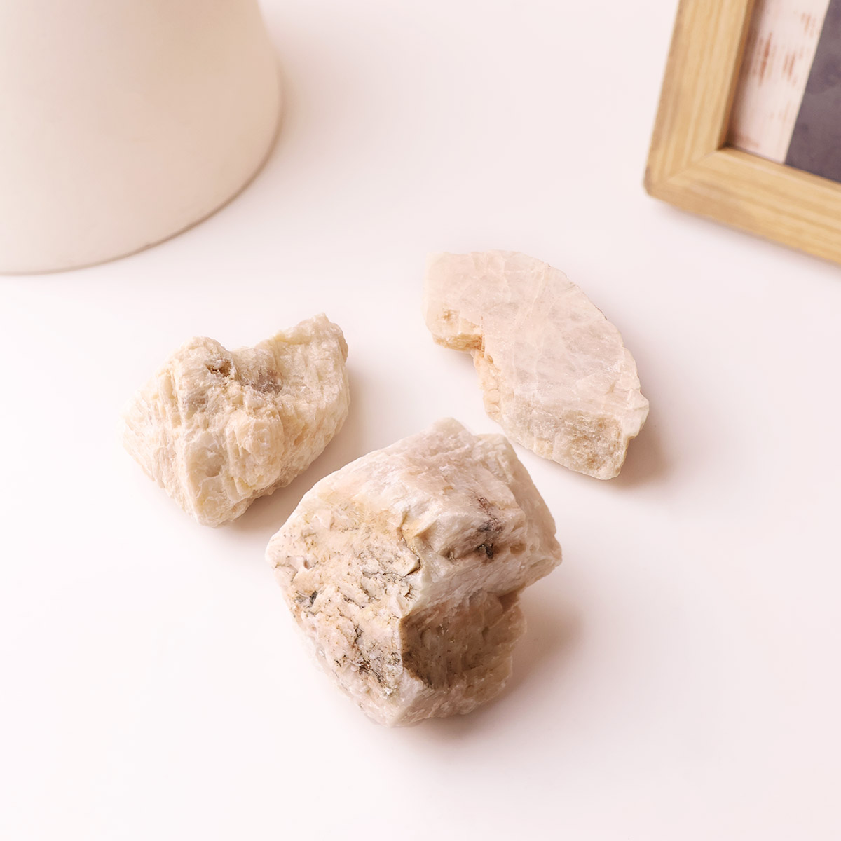 White Moonstone Raw (4)