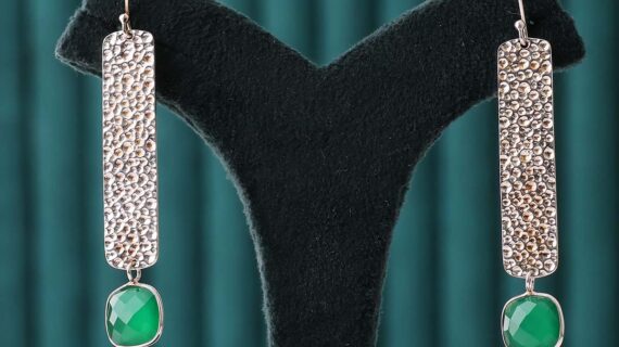 Green Onyx Square Hanging Silver Earring