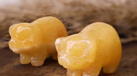 Yellow Calcite Pig