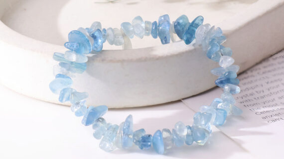 Aquamarine Chips Beads Bracelet