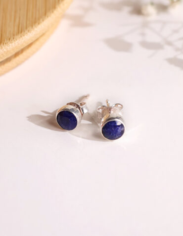 blue sapphire studd earring
