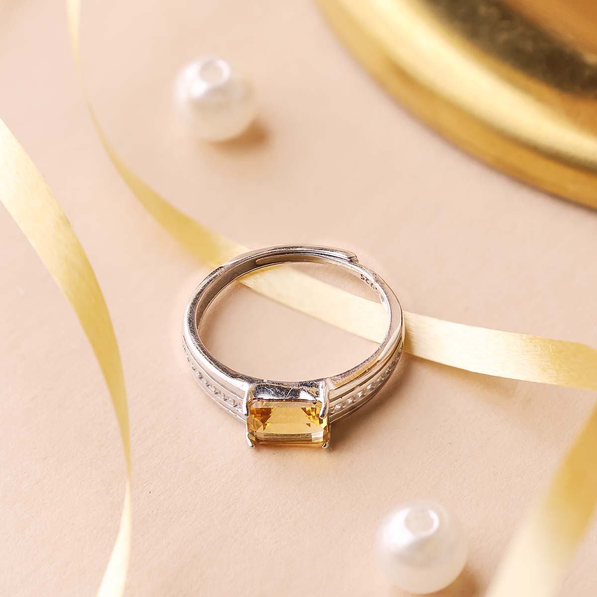 Citrine Rectangle Shape Small Silver Ring (2)