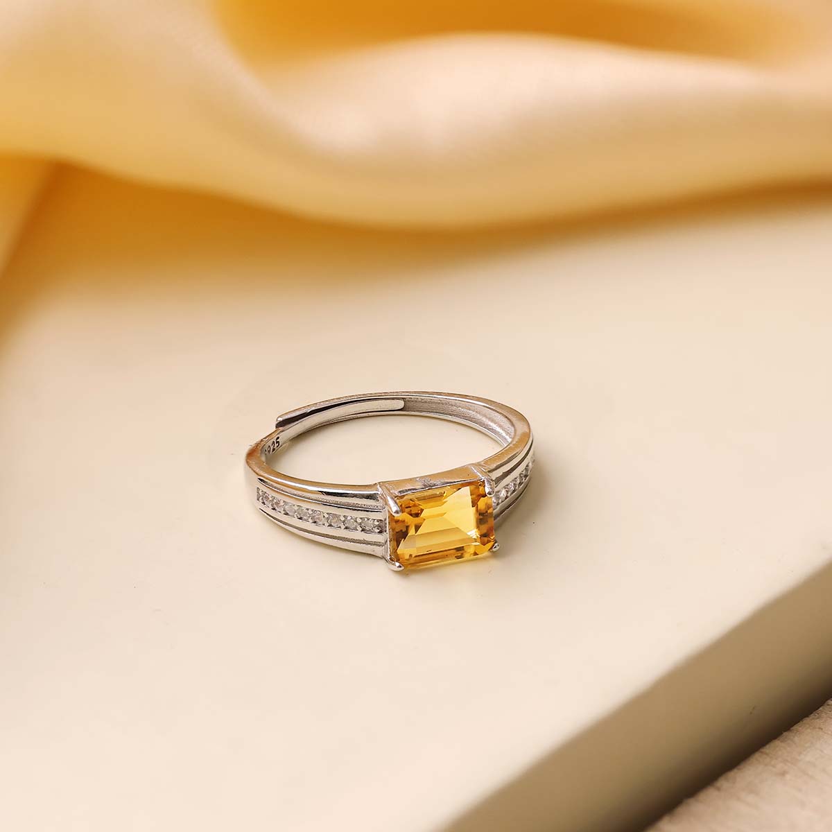 Citrine Rectangle Shape Small Silver Ring (6)