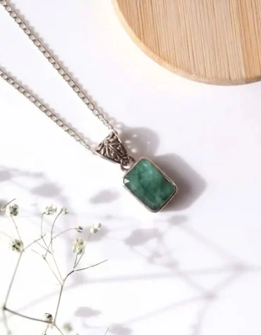 emerald rectangle silver pendant