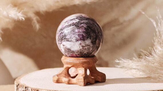 Garnet Matrix Sphere