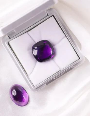 gem amethyst cabochon