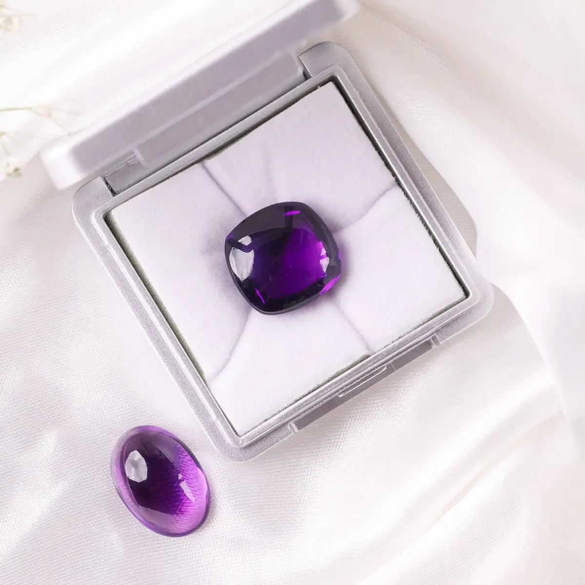 Gem Amethyst Cabochon