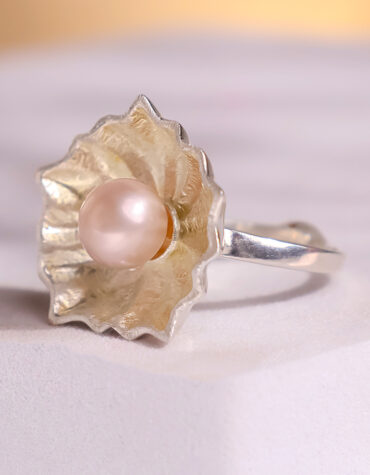 mother of pearl flower silver ring