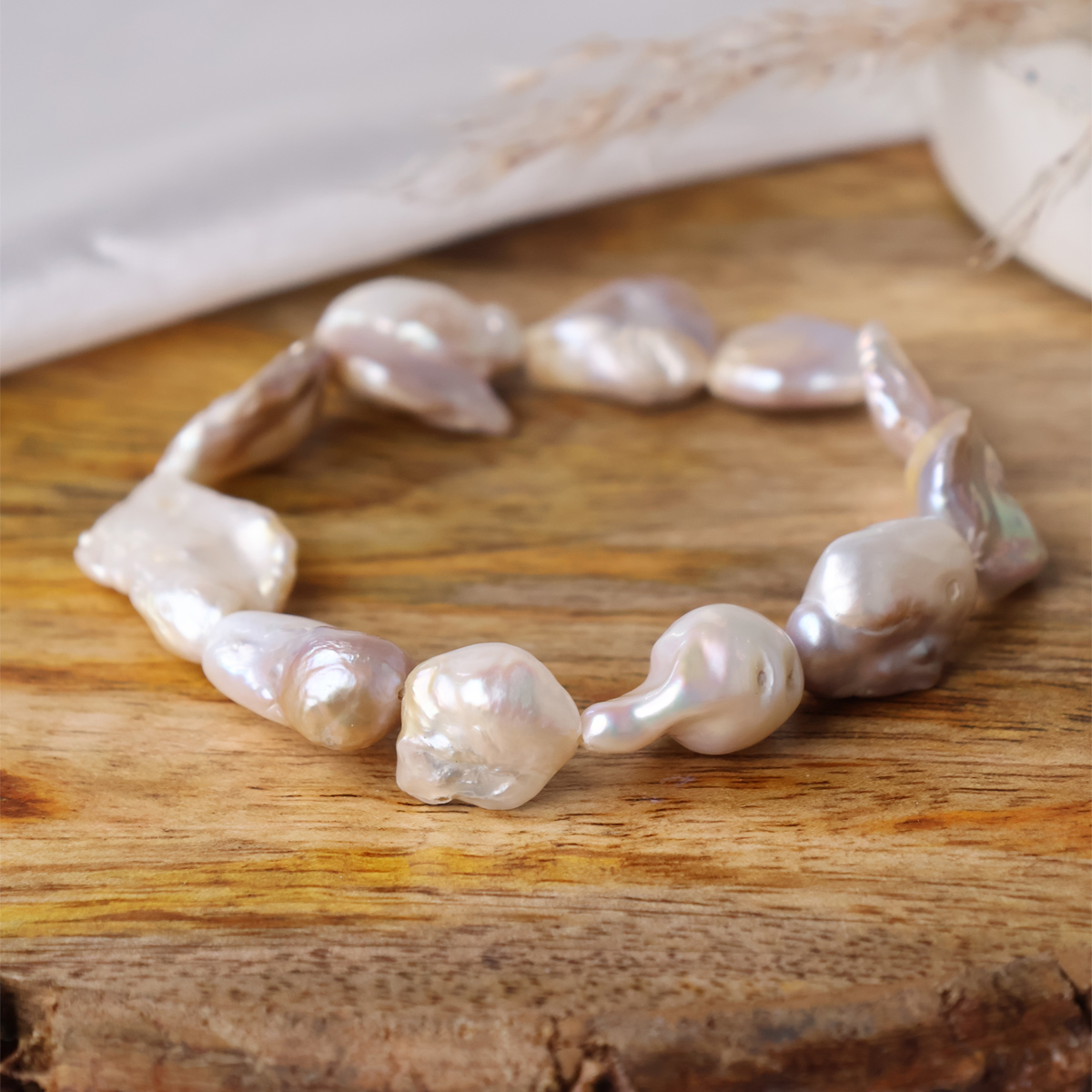 Mother of Pearl Unshape Tumble Bracelet-Shubhanjali Store (1) mother of pearl unshape tumble bracelet