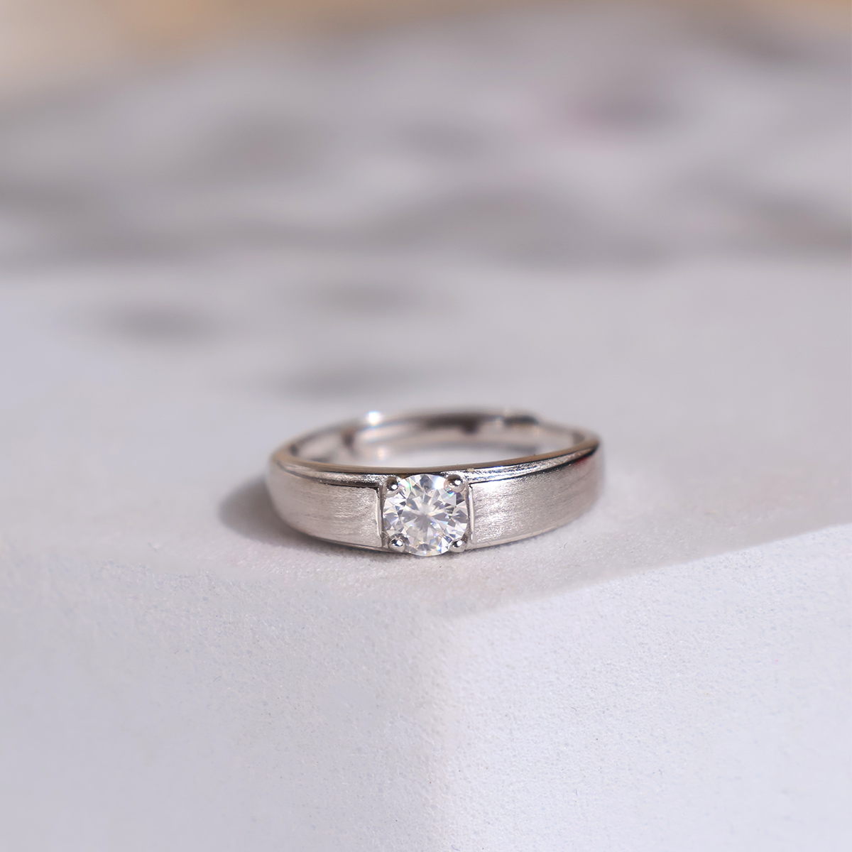 Untitled-2 zircon small ring silver