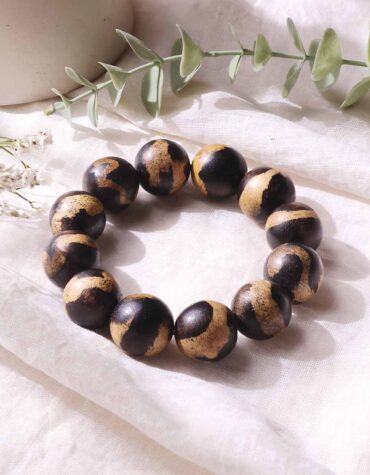 Vietnamese-Flower-Agarwood-Bracelet-Shubhanjali-Store