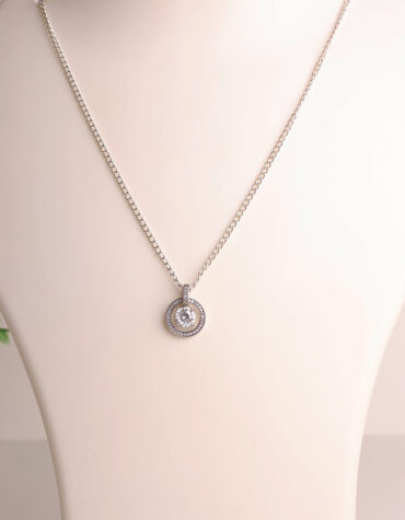 zircon round pendant silver