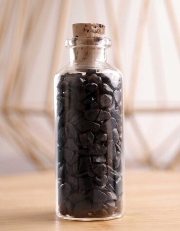 black agate chips jaar