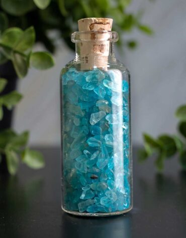 blue apatite chips jaar