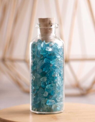 blue apatite chips jaar