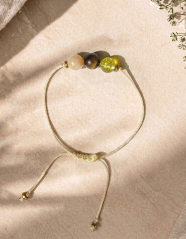 confidence 3 beads thread bracelet