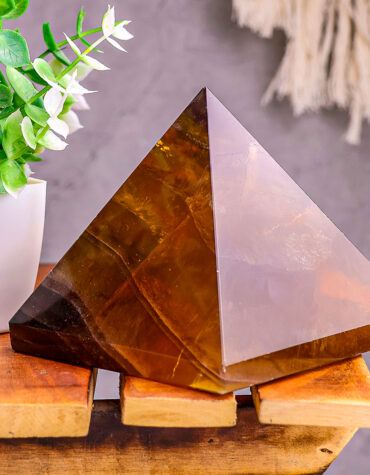 multi fluorite pyramid