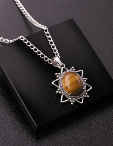 oval star design pendant