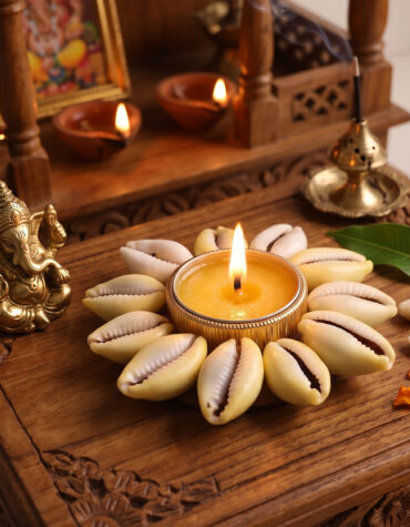 peeli kaudi diya