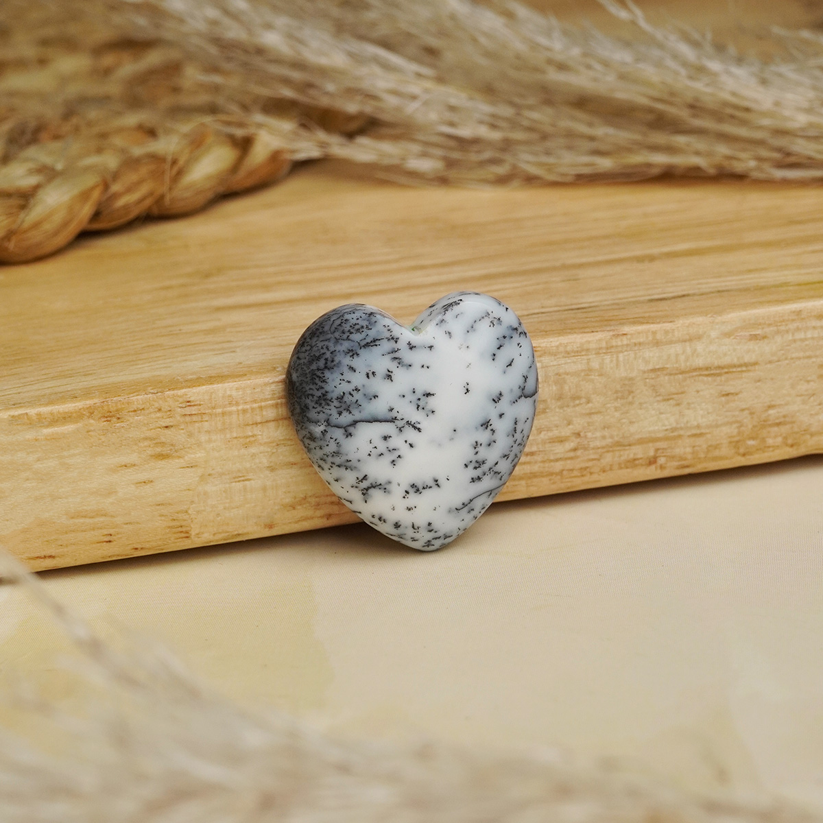 Purple Labradorite Mini Heart-Shubhanjali Store (1) purple labradorite mini heart