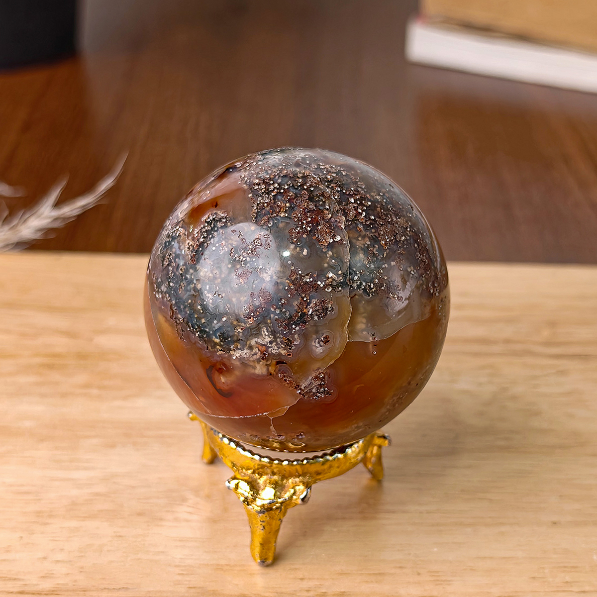 Red Carnelian Ball (Pre) (5) red carnelian ball 150 200gm (pre)