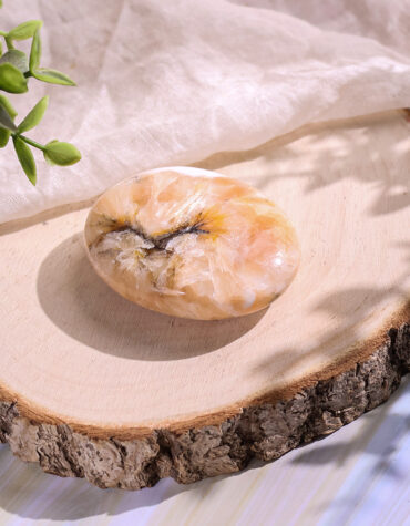 scolecite with stilbite palm stone
