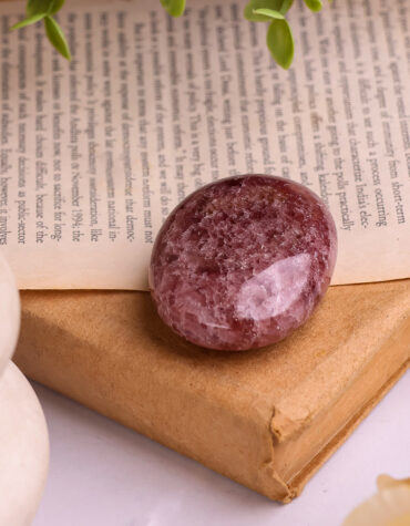 strawberry quartz palm stone