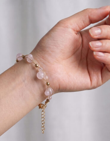 rose quartz wire bracelet