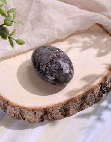 yooperlite palm stone