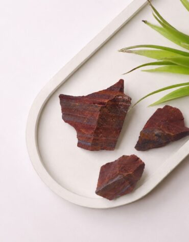 iron tiger eye raw