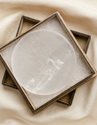 selenite round plate 3 inch with mdf box