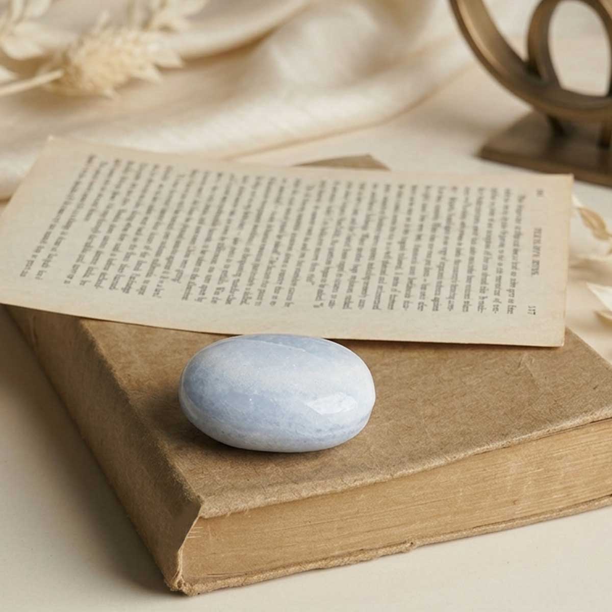shubhanjalistore-blue-calcite-palm-stone-img-6 blue calcite palm stone
