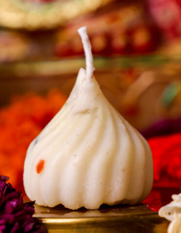 modak candle (white)