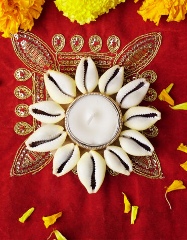 peeli kaudi diya