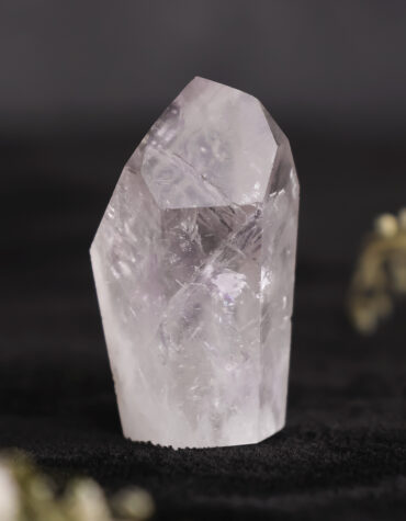 powellite amethyst points