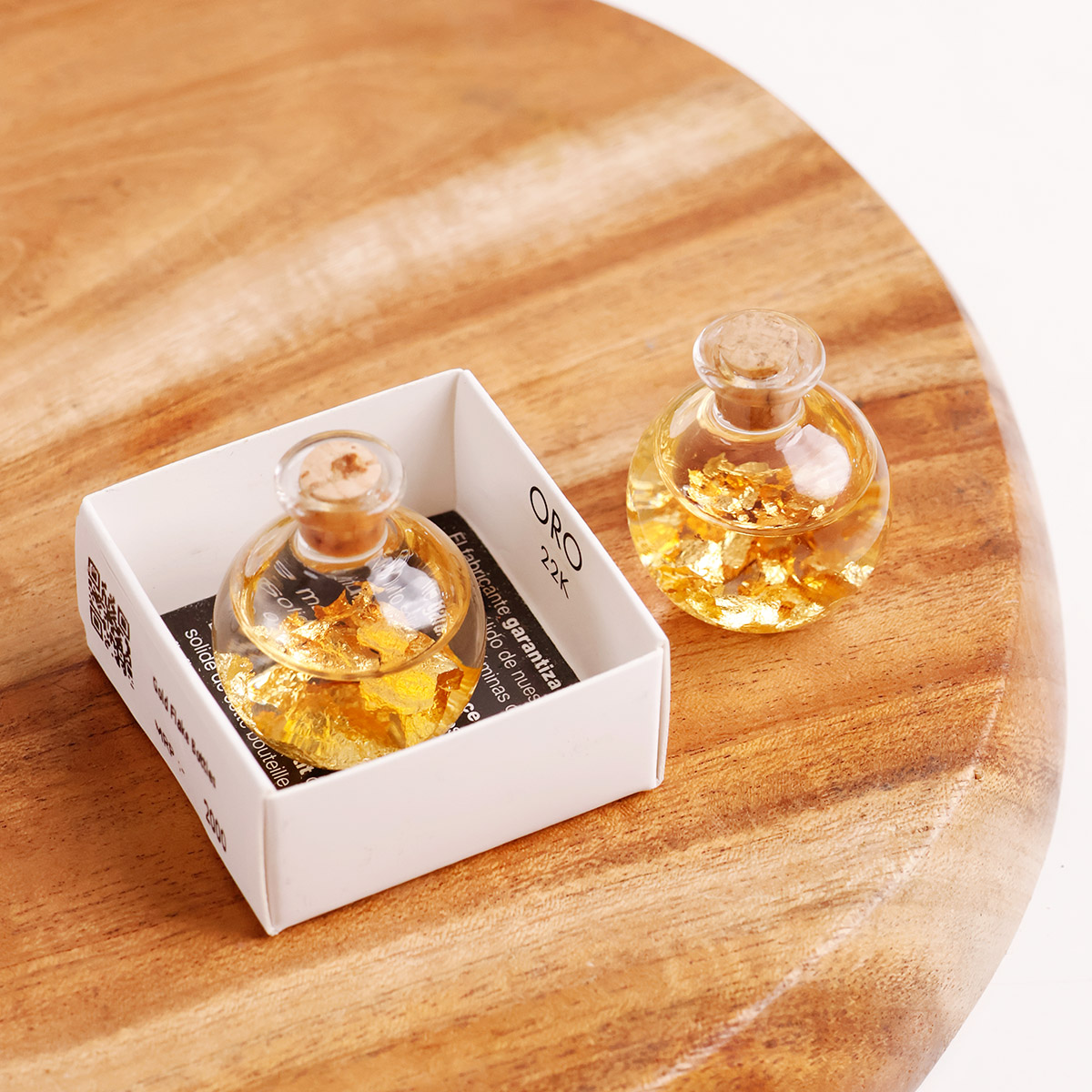 Gold Flake Bottle - sHUBHANJALI sTORE (1) gold flake bottle