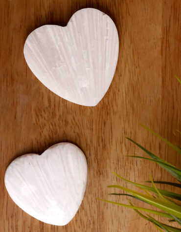 scolecite cabochon heart